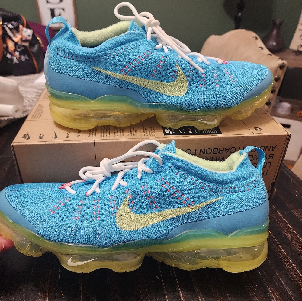 Men's Size 11 Shoes Nike Air VaporMax 2023 Flyknit Low Baltic Citrus Tint Blue
